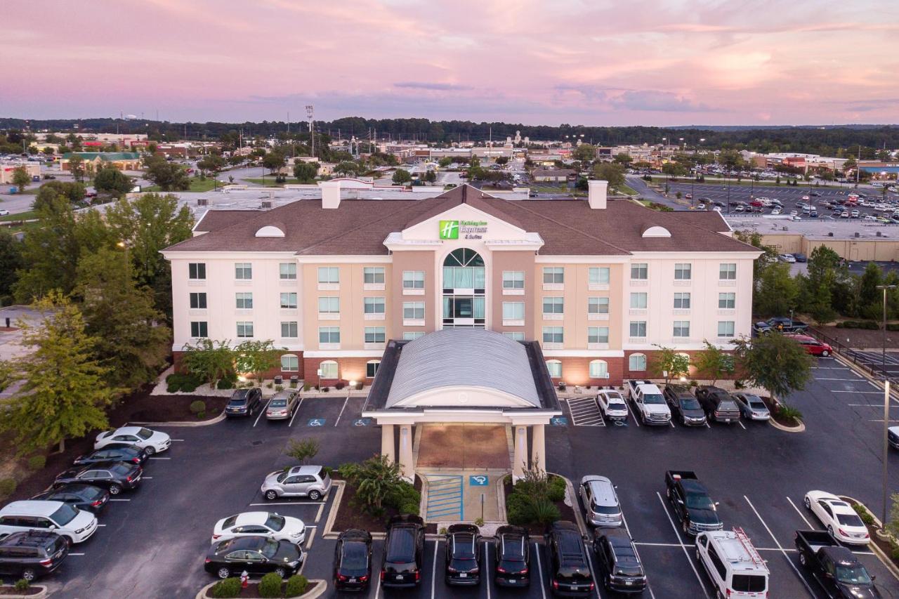 Holiday Inn Express & Suites Columbia-I-26 @ Harbison Blvd By Ihg Exterior photo