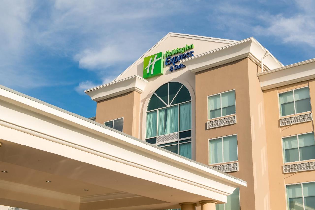 Holiday Inn Express & Suites Columbia-I-26 @ Harbison Blvd By Ihg Exterior photo