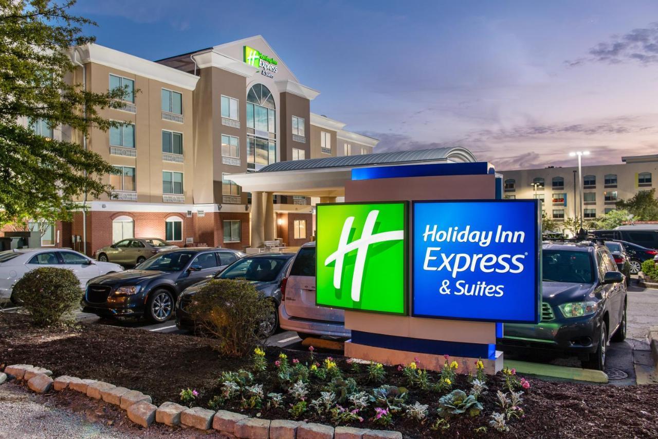 Holiday Inn Express & Suites Columbia-I-26 @ Harbison Blvd By Ihg Exterior photo